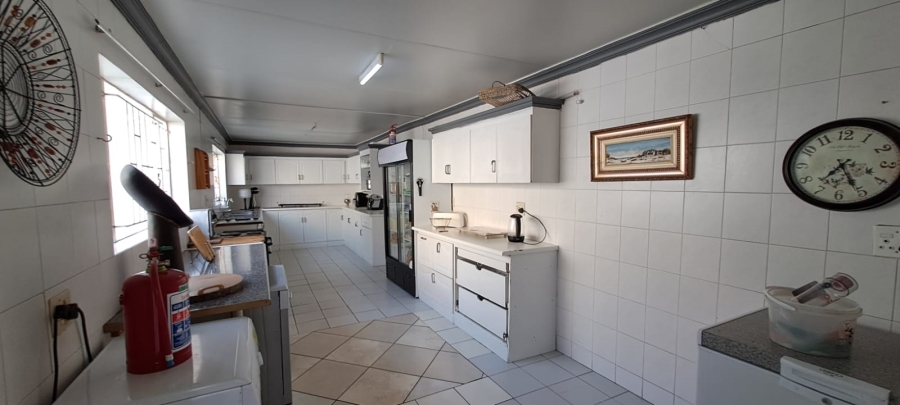 7 Bedroom Property for Sale in Bethlehem Free State